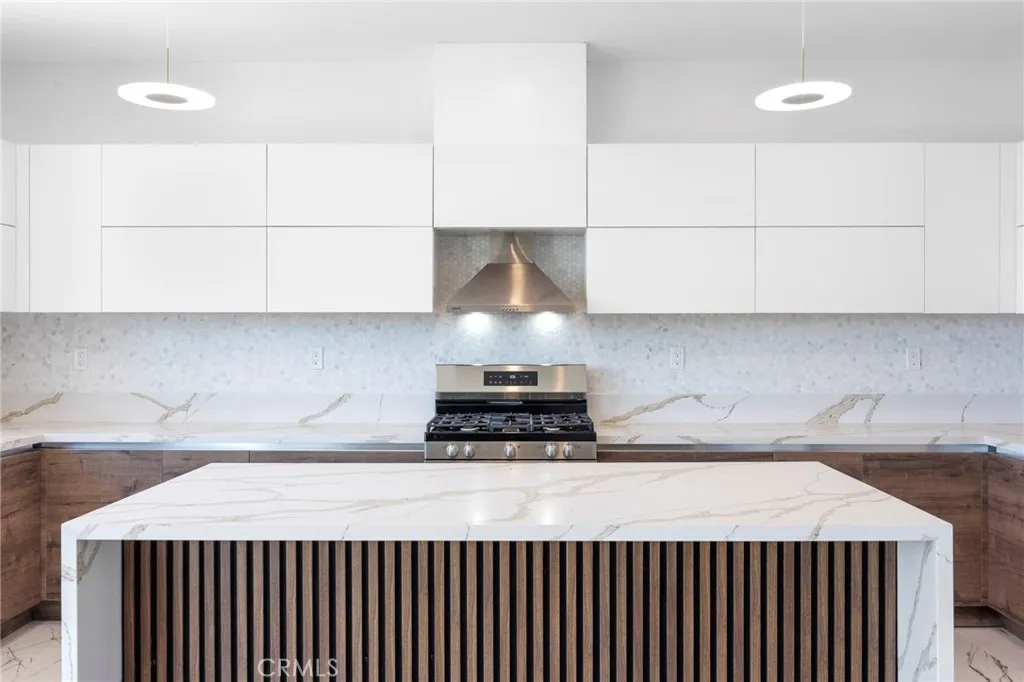 14416 Buvan Court, Moreno Valley, California 92555 home-pic-6